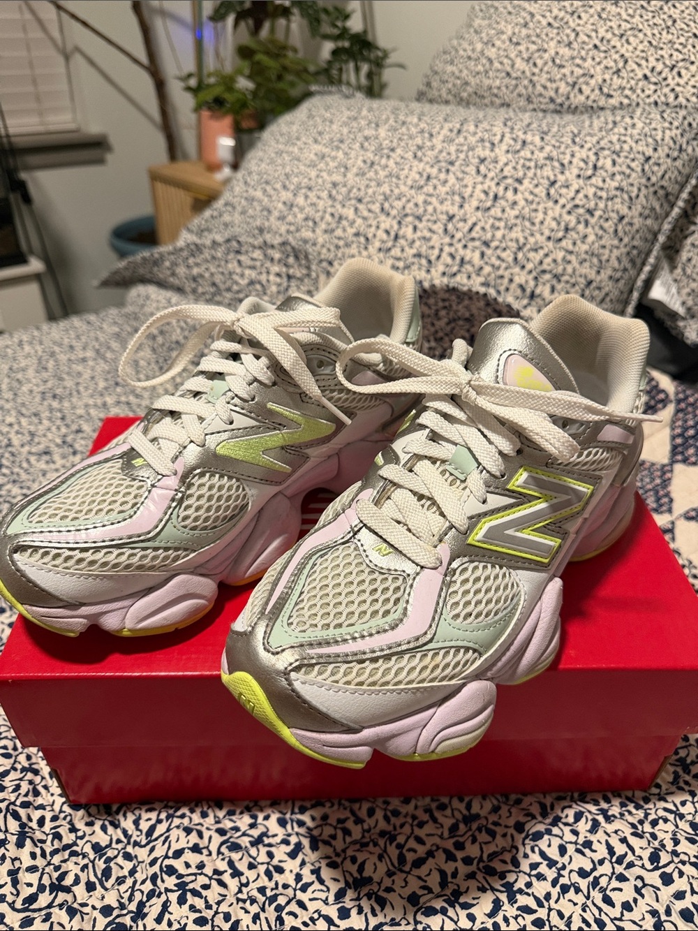 Women’s new balance 9060 sneakers - Picture 2 of 8